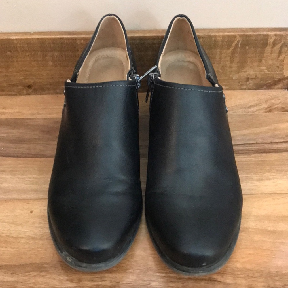 Naturalized zip up heeled bootie - 8.5